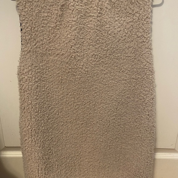 Wilfred Chateau Vest - Picture 3 of 5